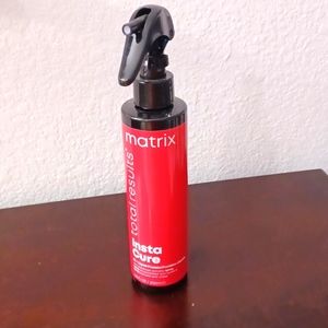 Matrix insta cure spray